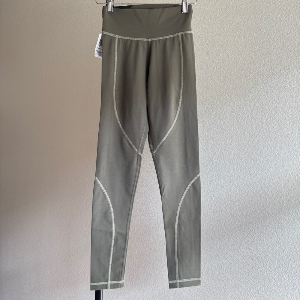 Aritzia contrast stitch legging